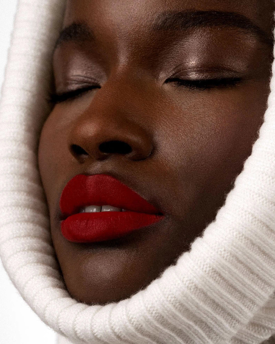#color_42-rouge-royal