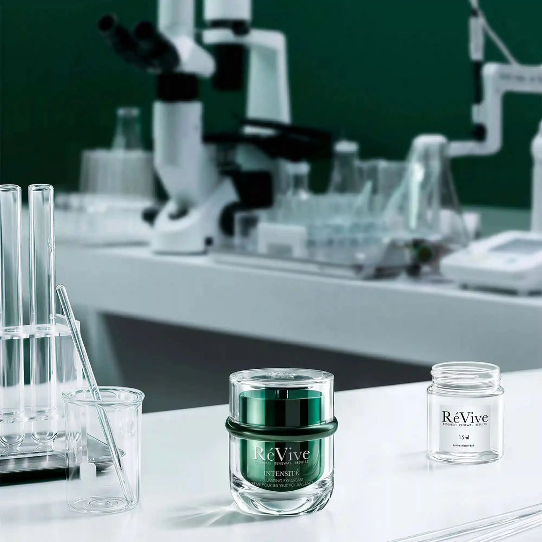 Intensité Volumizing Eye Cream
