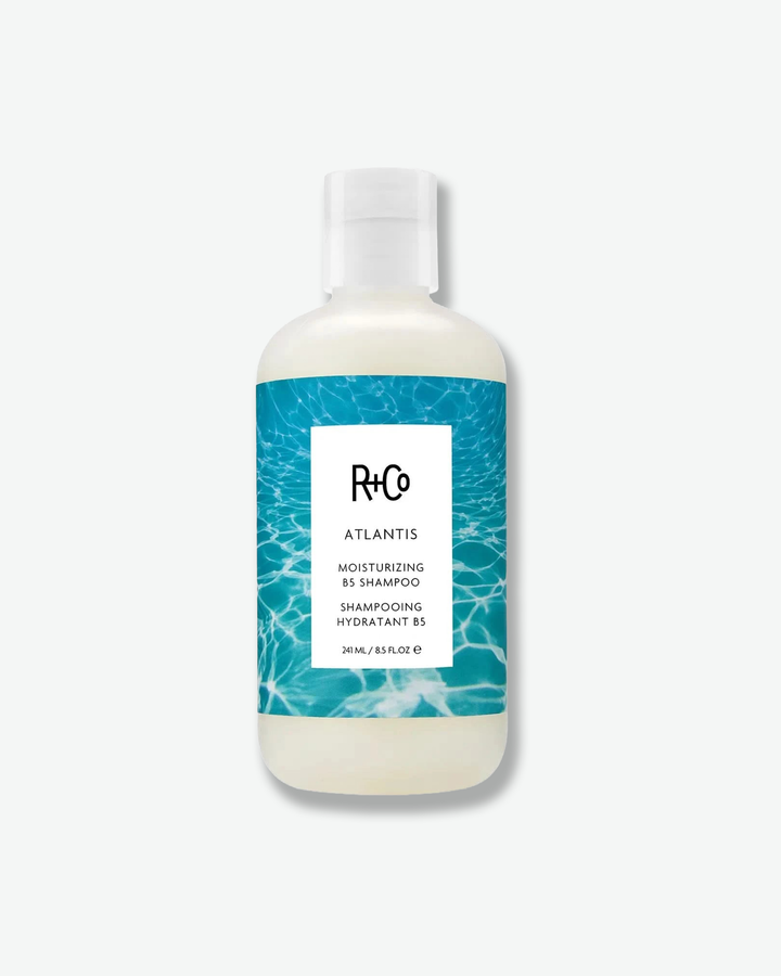 Immerse yourself in moisture and shine with ATLANTIS. This super-hydrating shampoo brings dry and tired hair back to life while countering the effects of sun, coloring, and blow-drying.