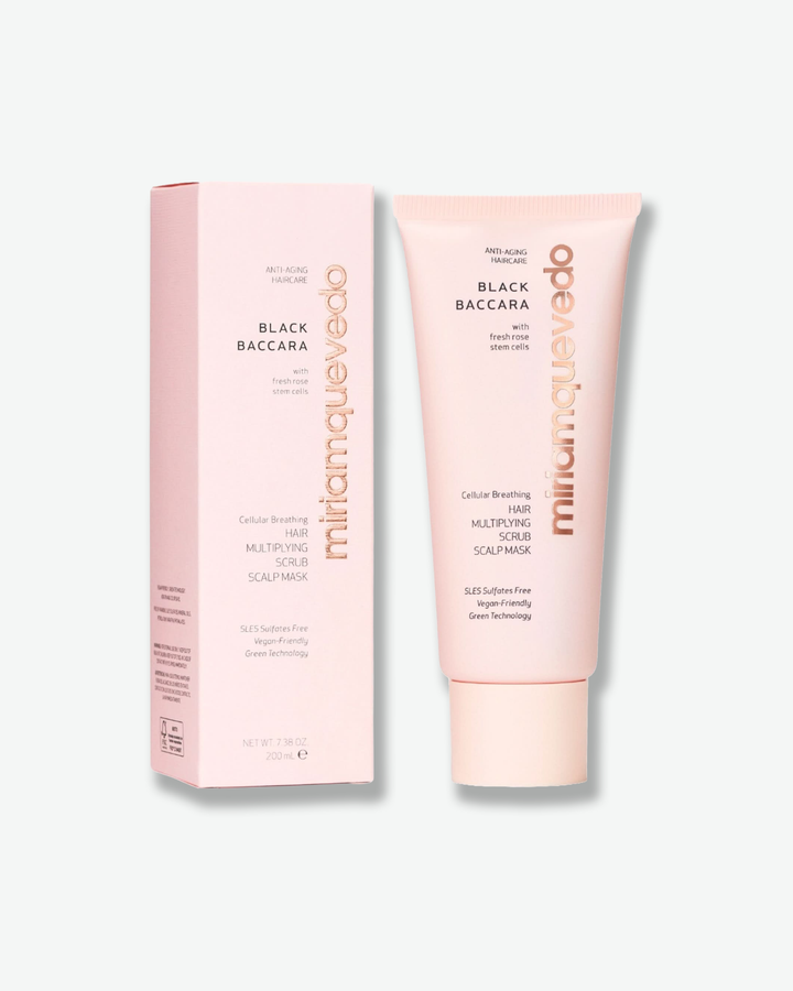Luxurious exfoliating mask for the scalp that detoxifies and purifies in depth to boost the hair’s growth cycle, resulting in a stronger, more vigorous mane.