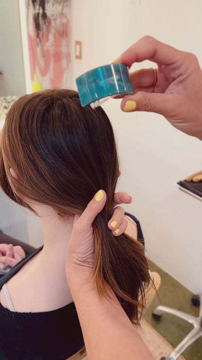 Tutorial on how to wear the French Pony Barrette.