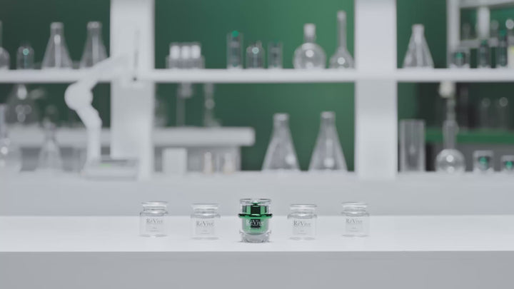 Intensité Volumizing Eye Cream