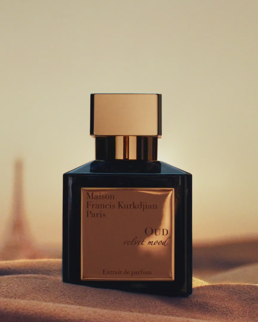 Video of Oud Velvet Mood Extrait de Parfum
