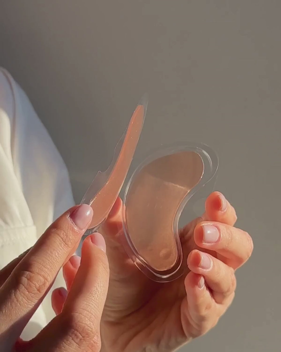 ROSE GOLD ILLUMINATING EYE MASK